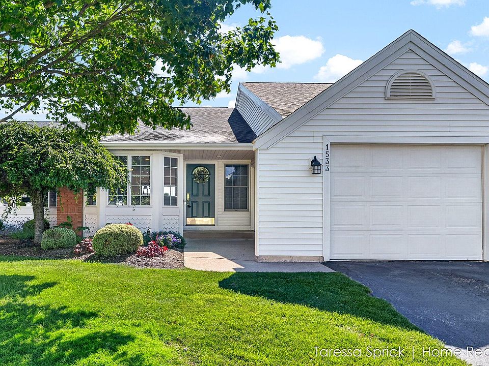 1st image of 1533 Castlemaine Dr