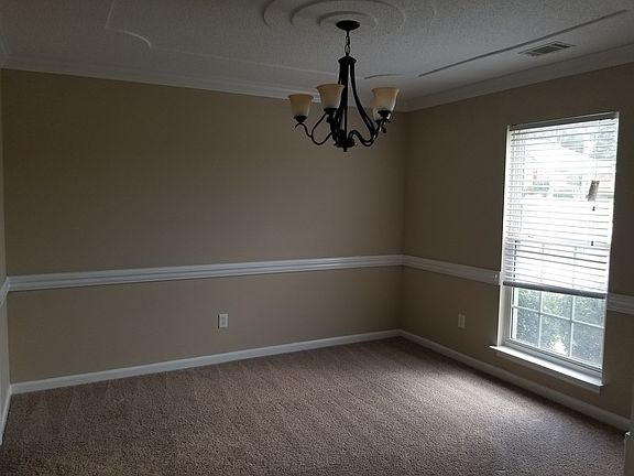 3rd image of 3545 Crawfordville Dr