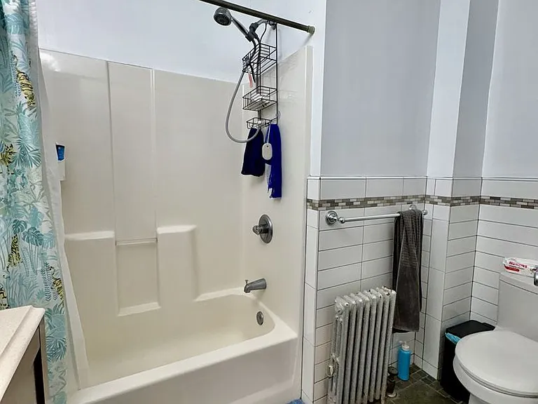 245 Harvard Ave #4 — Photo 10