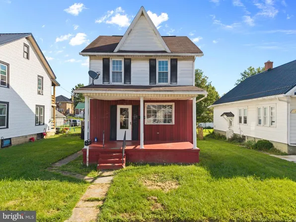725 S Wayne St, Lewistown, PA 17044