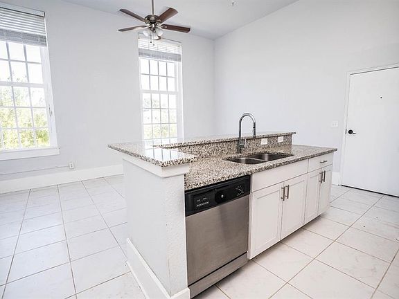 4th image of 1015 10th St N #15