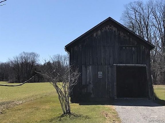 3rd image of 993 Church Rd
