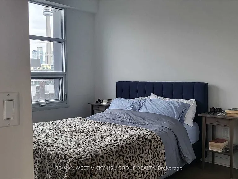 501 Adelaide St W #1011 — Photo 15