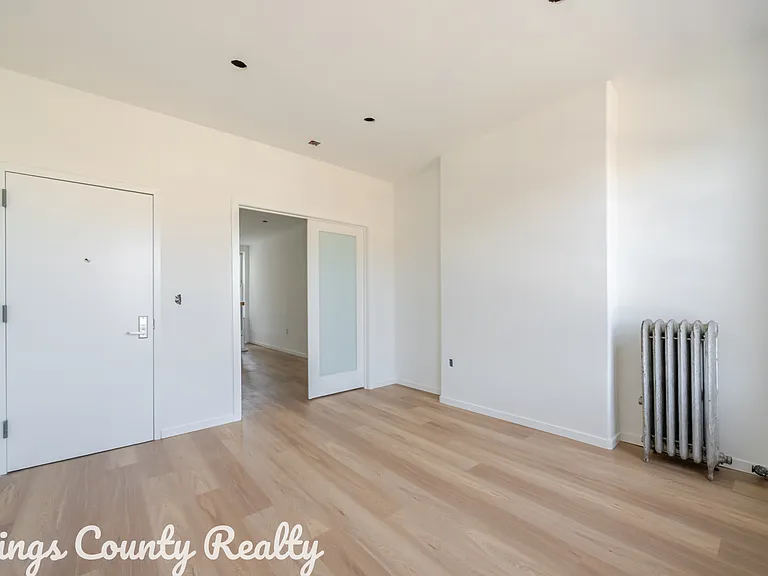 94 Harrison Pl #2R — Photo 19