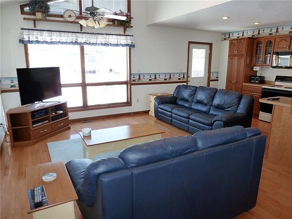 5th image of 31 Marina Dr