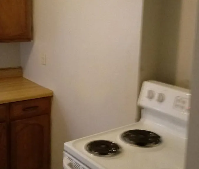 204 S Madison St — Photo 3