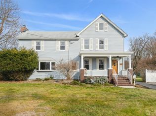 33 Meadow Rd, Edison, NJ 08817