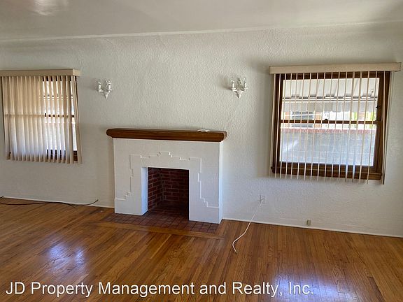 3rd image of 4511-4517 52nd St #4511