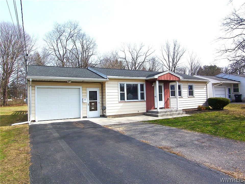 1st image of 24 Tarrytown Dr