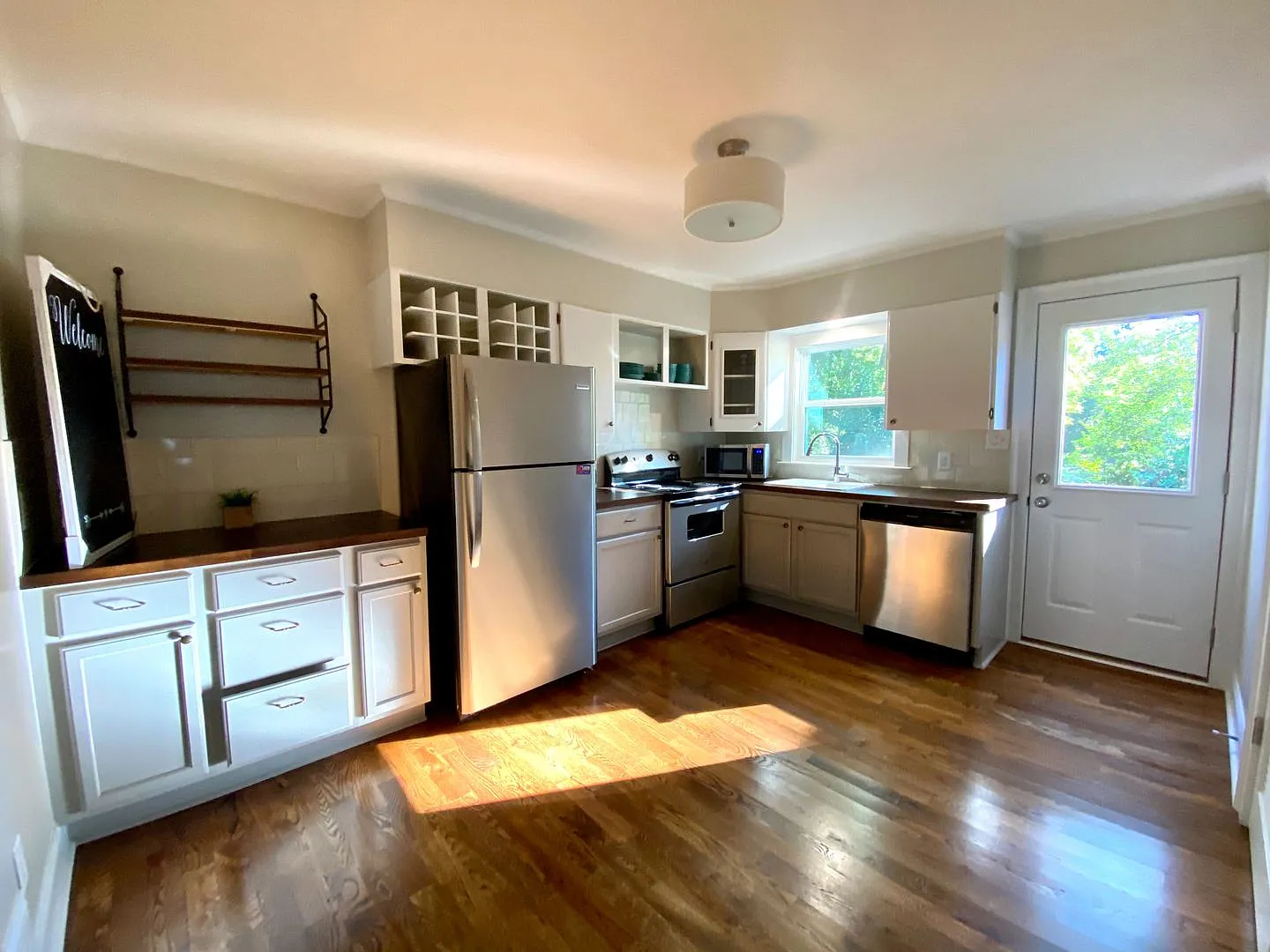 Pre-Leasing For August 9th 2027! — Photo 4
