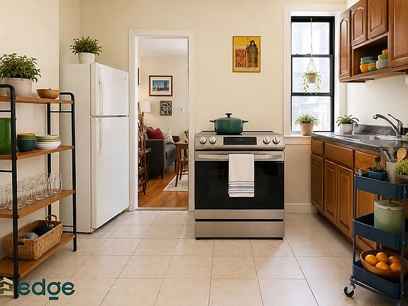4th image of 600 Park Pl #15A