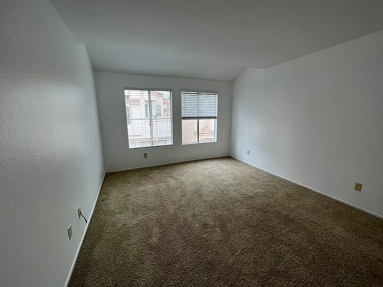 1367 Serena Cir — Photo 6