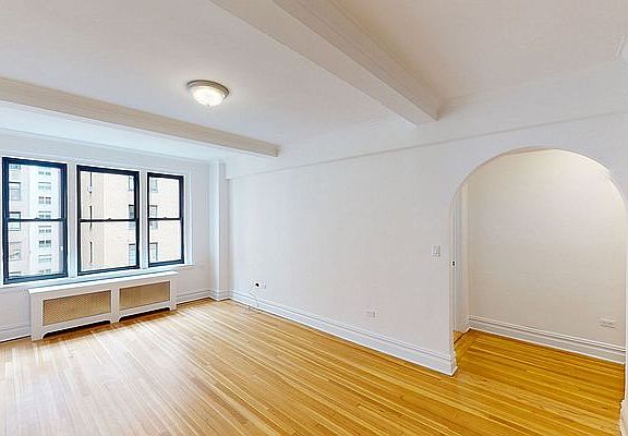 3rd image of 405 E 54th St #10G