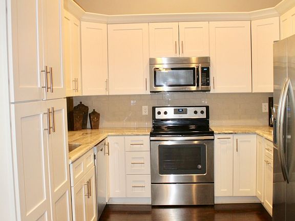 2nd image of 101 La Maison Belle Dr