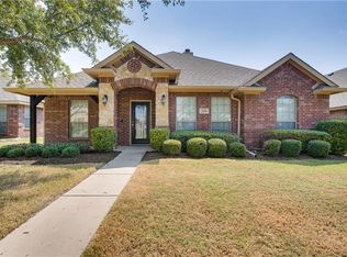 206 Cool Meadows Ln, Red Oak, TX 75154