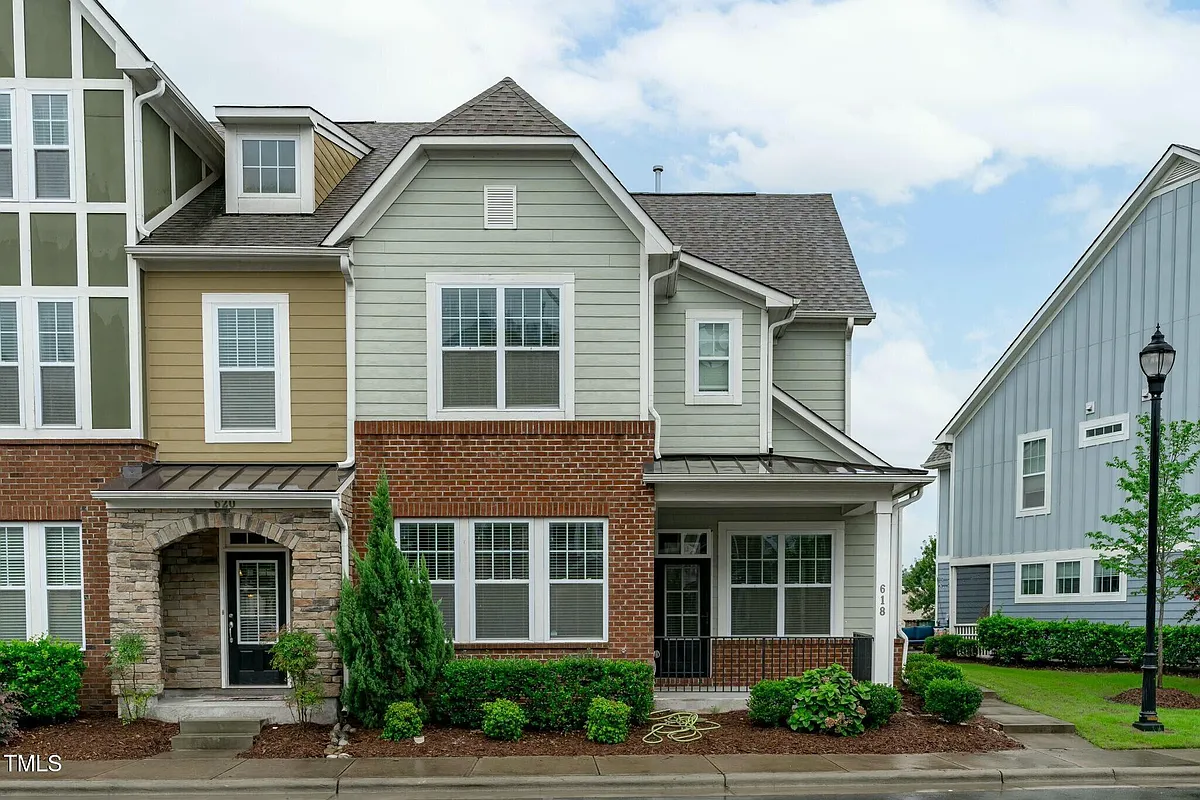 Building Photo - 618 Balsam Fir Dr