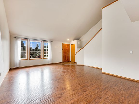 3rd image of 3208 S 272nd Pl