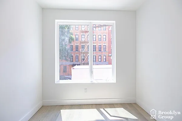 Rented by Brooklyn Group | media 21