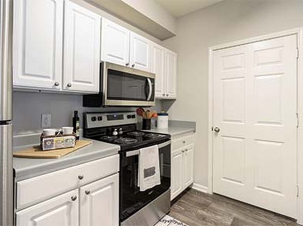 900 Selwyn Pl #600-642