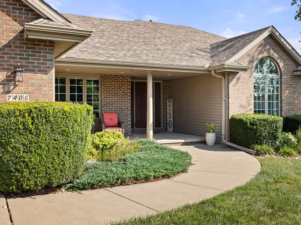 7405 Goodman Dr, Urbandale, IA 50322