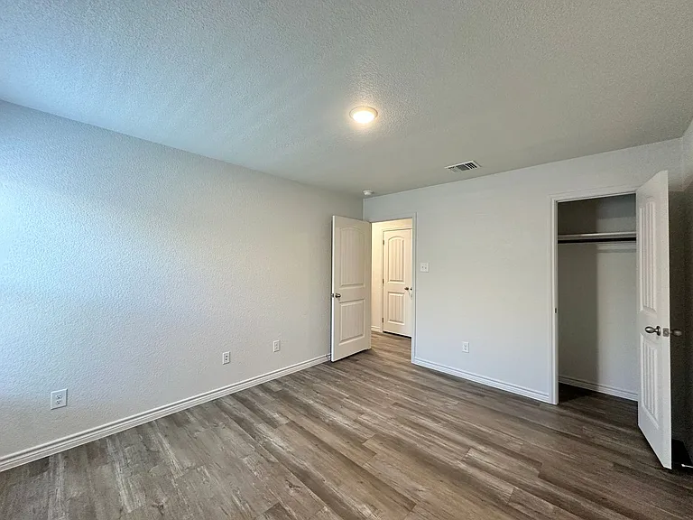 117A Dolphin Dr — Photo 17