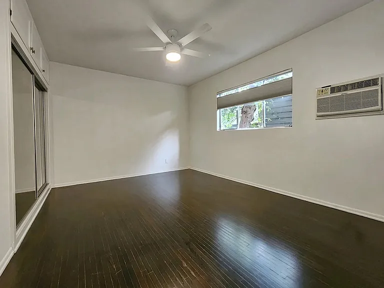 1940 S Beverly Glen Blvd #2 — Photo 14