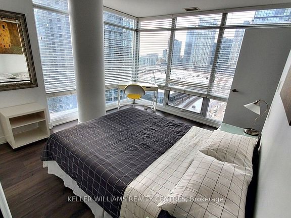 3rd image of 4 E Spadina Ave #K-1220