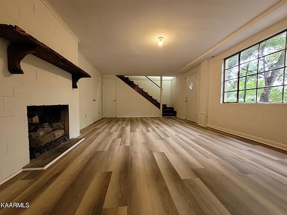 3rd image of 1300 Park Glen Rd