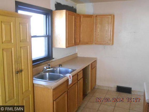 3rd image of 369 Maryland Ave E
