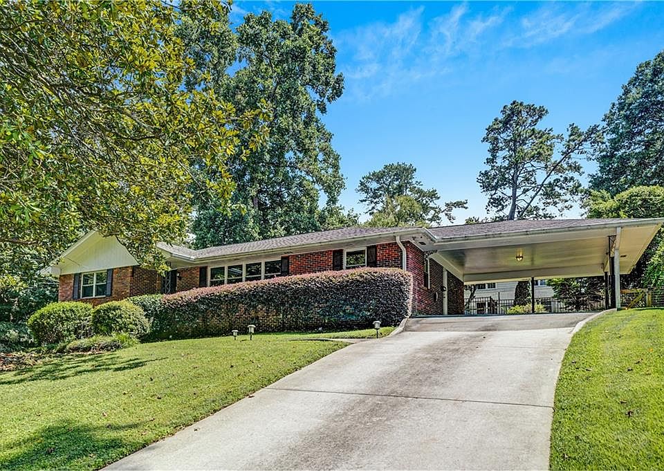 1st image of 2127 Desmond Dr