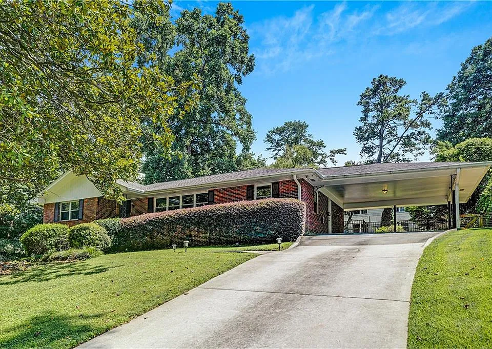 2127 Desmond Dr