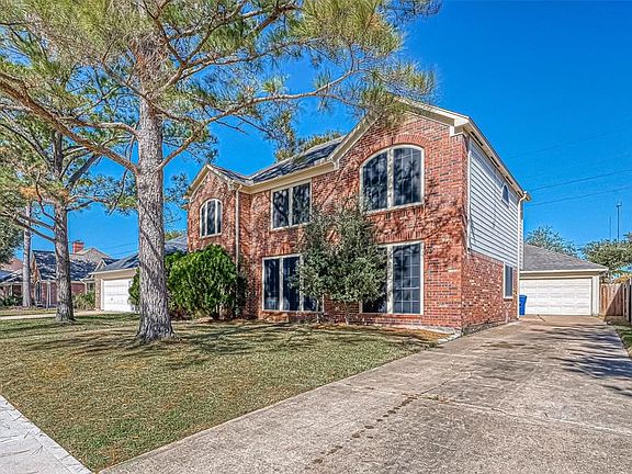 3rd image of 3534 Truesdale Dr