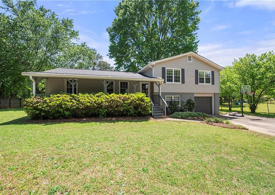 1st image of 304 Westover Dr