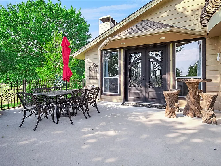 2309 Parker Rd — Photo 37