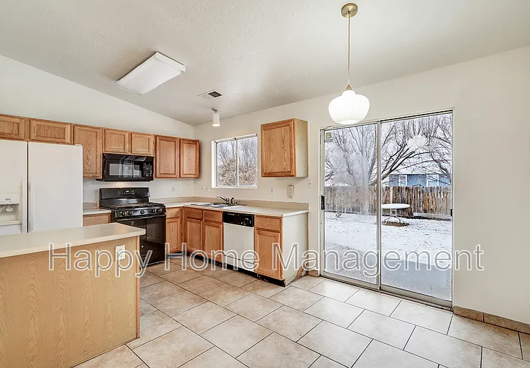 1312 Quartz Dr SW — Photo 5