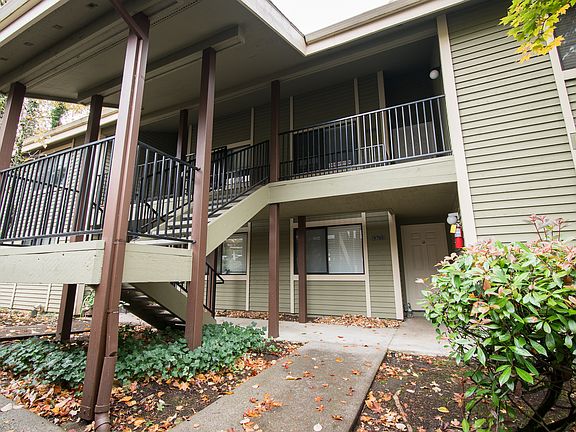 5th image of 9750 SE Talbert St