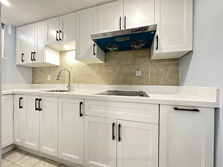 77 Eastvale Dr #BASEMENT — Photo 5