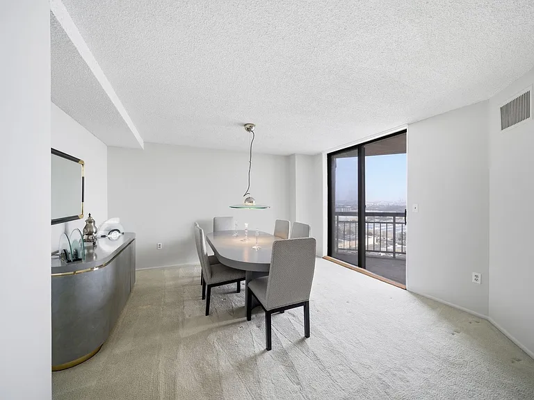 2103 Harmon Cove Tower #2103 — Photo 11