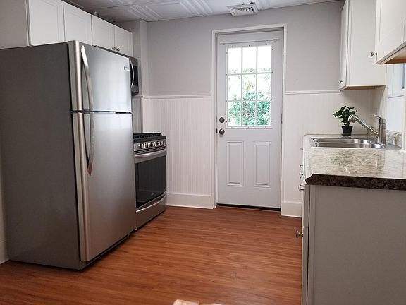 Updated kitchen with new appliances