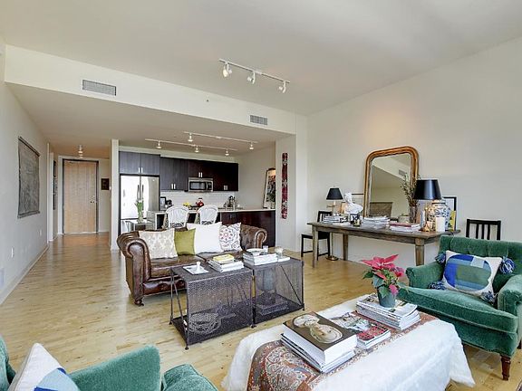 4th image of 901 2nd St S #604