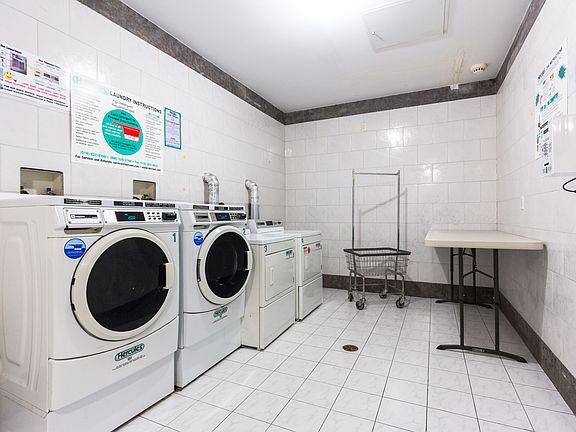 5th image of 426 Lafayette Ave APT 7C