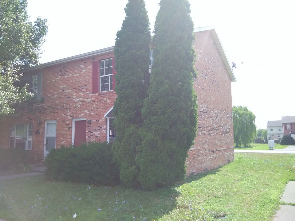 1st image of 216 Nottoway Dr