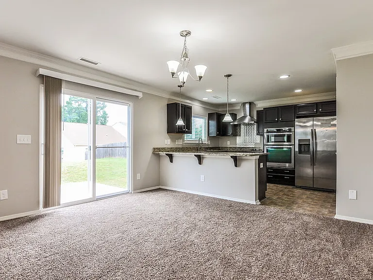 440 Kerriann Ln — Photo 4