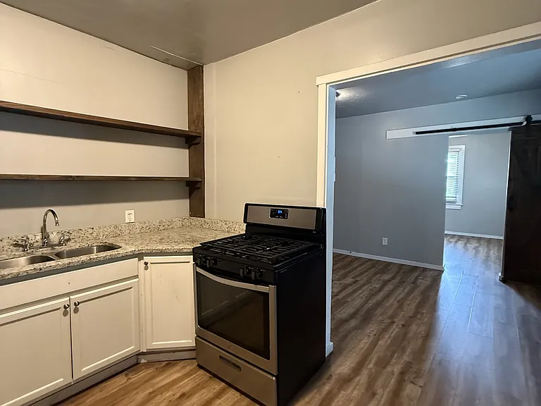 2634 Quincy Ave #5 — Photo 2