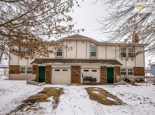 1605 NE White Dr, Lees Summit, MO 64086