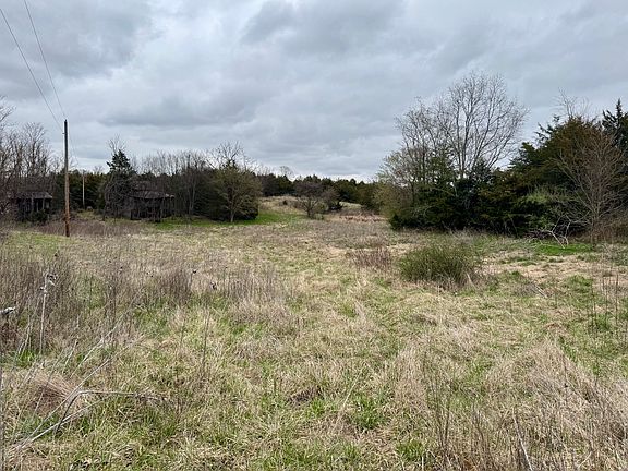 2nd image of 2424 Freshour Hollow Rd