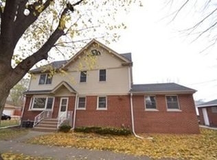 201 Brown Ave, Evanston, IL 60202