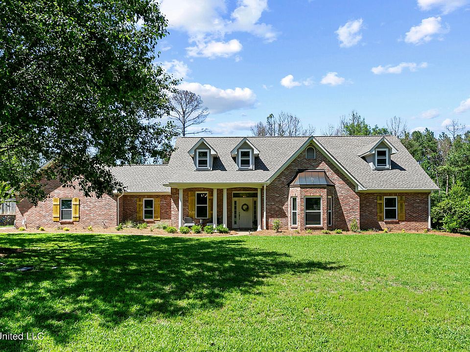 1st image of 133 Devereaux Dr