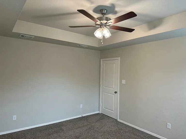 1211 Highgarden Dr — Photo 10
