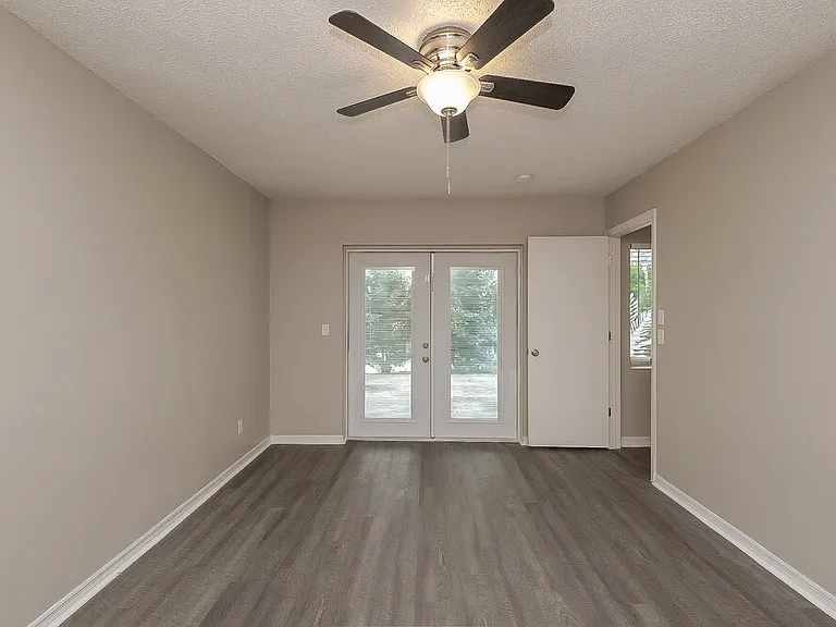 4360 Grandwood Ln — Photo 10